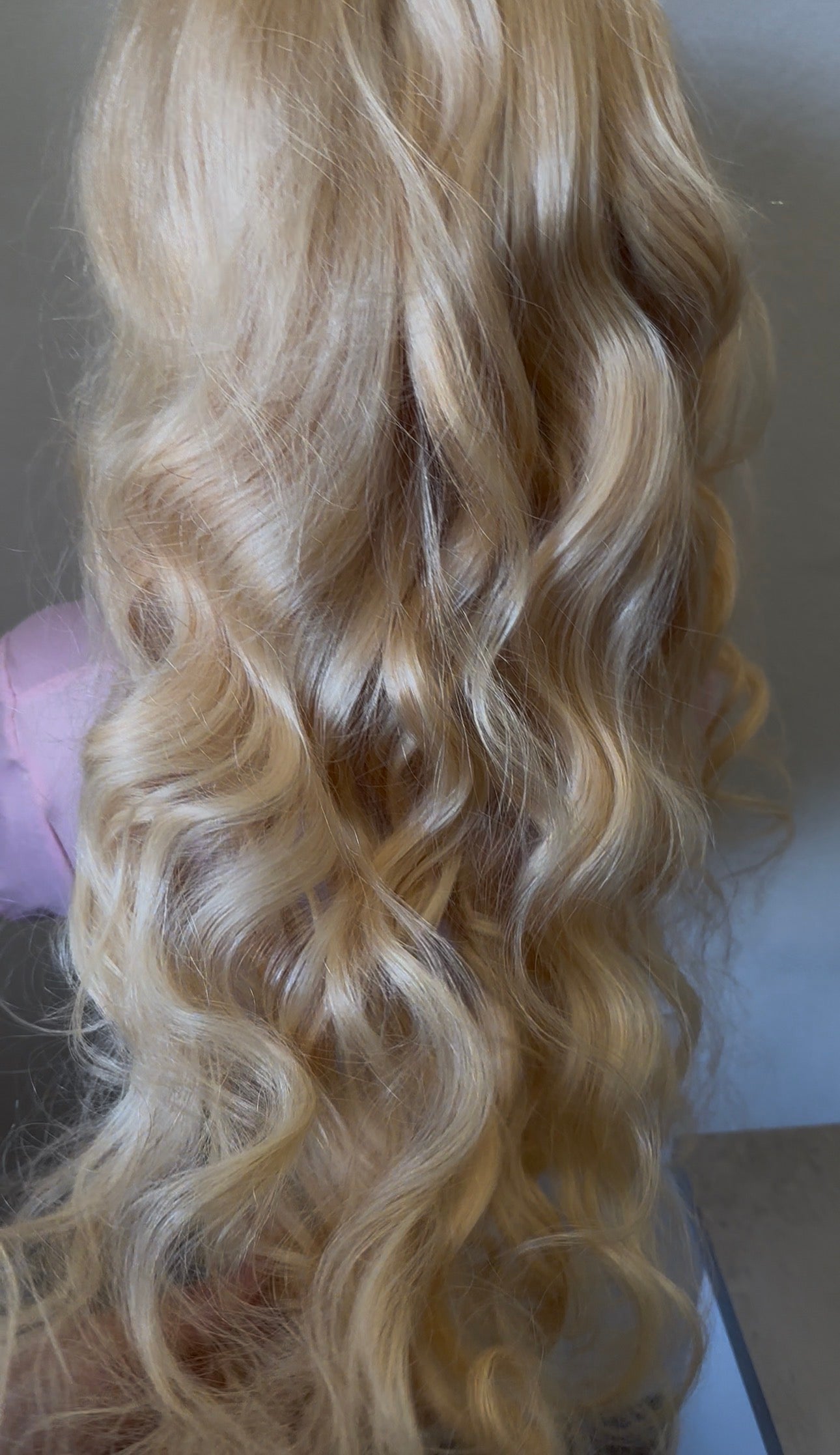 Peluca Lace Front 13x4 - Rubio Platino #613 (70cm) - CARLA