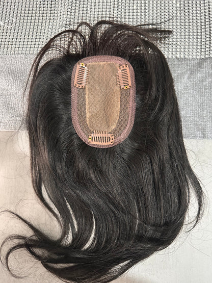 Topper de Cabello Humano - Base de Seda con Flequillo (30 cm)