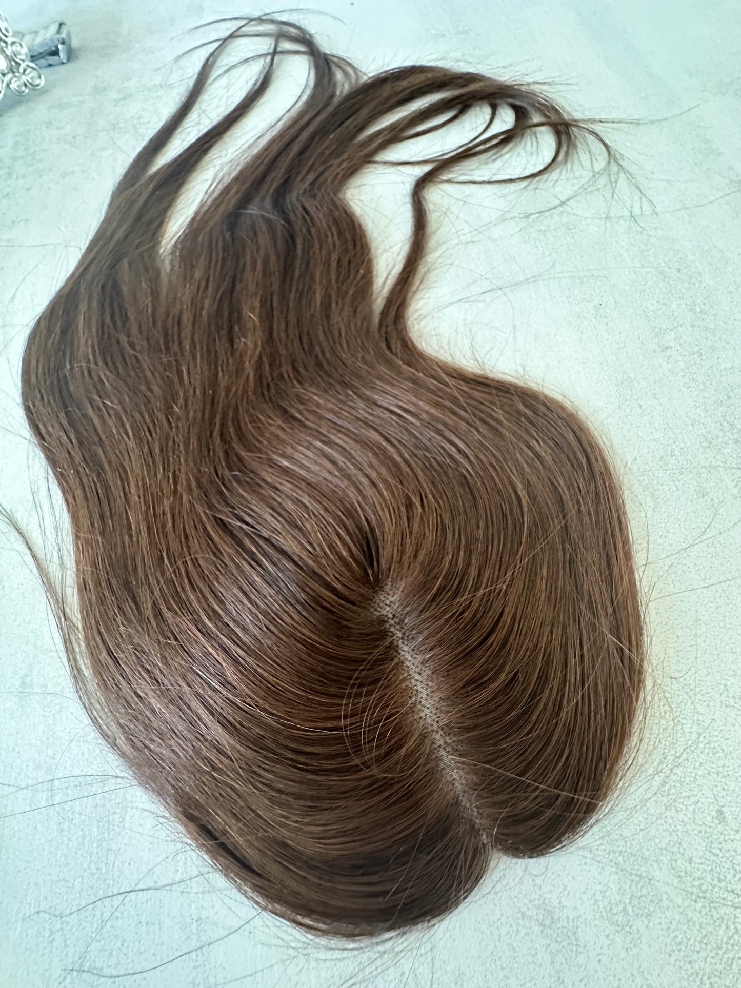 Topper de Pelo Humano 100% – Base Mono | Marrón 40 cm