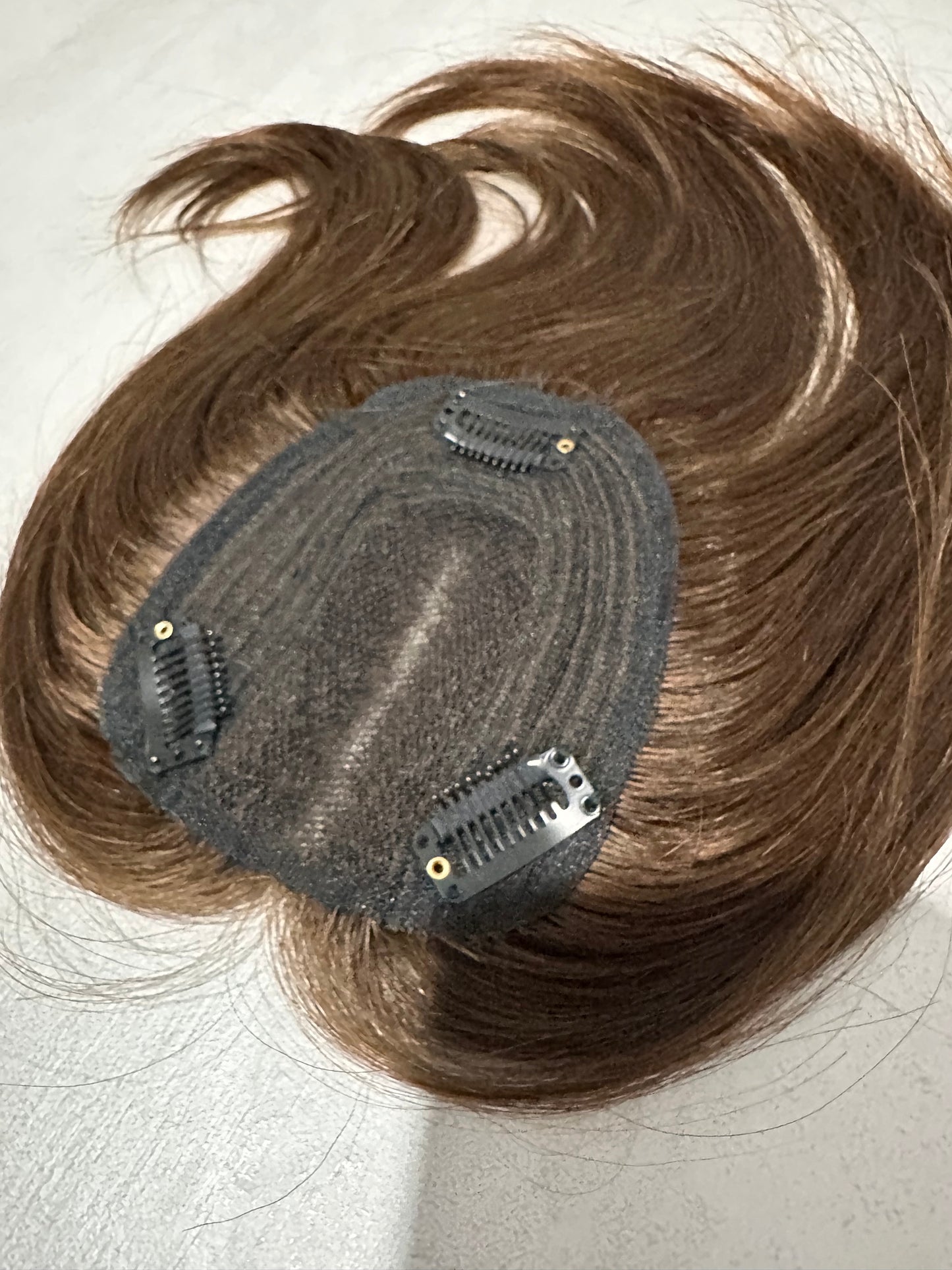 Topper de Cabello Humano Marrón– Volumen Instantáneo y Natural (25 cm)