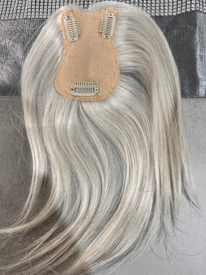 Topper de Cabello Humano - Base de Seda "Natural Scalp" (25 cm)