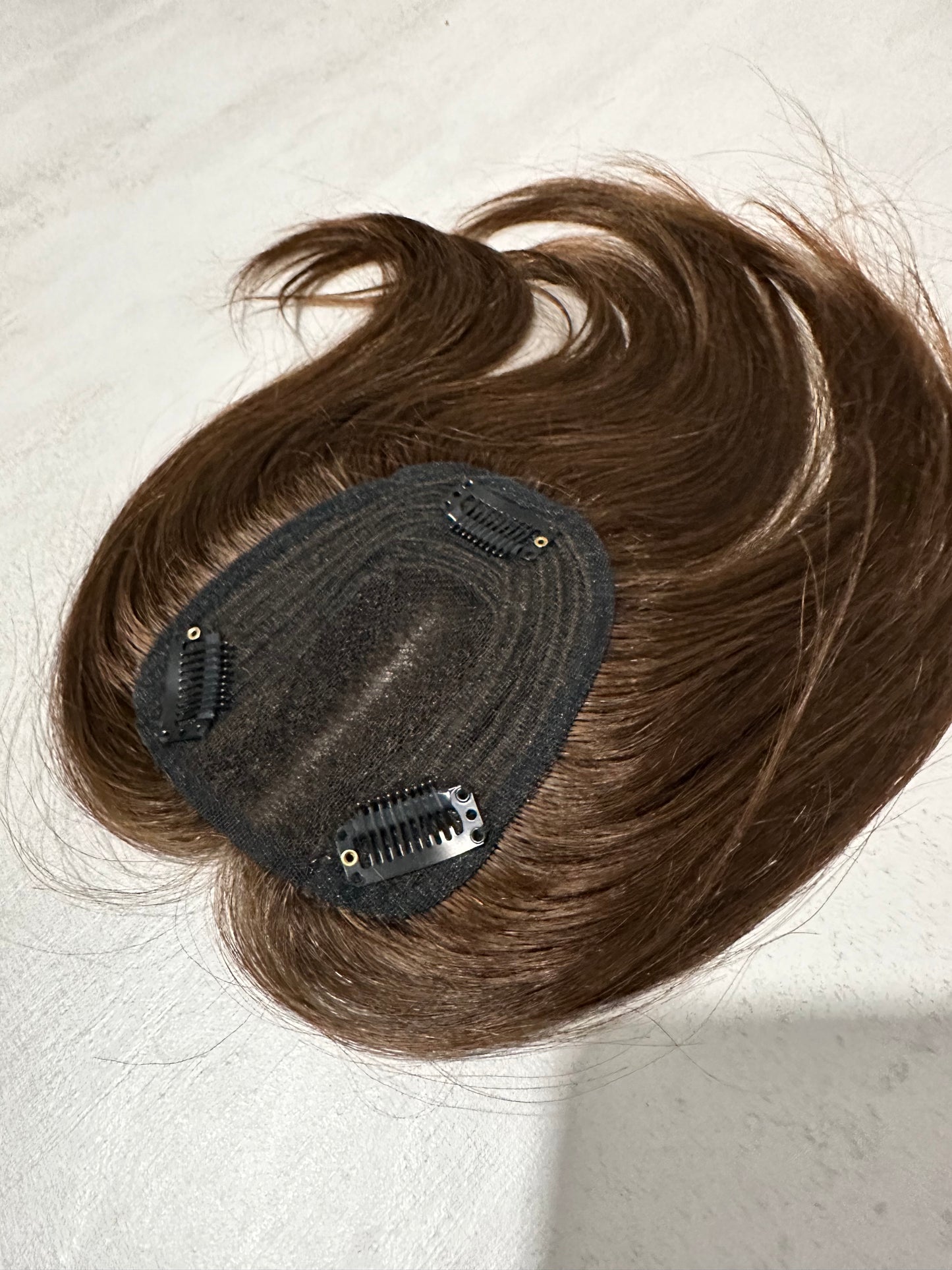 Topper de Cabello Humano Marrón– Volumen Instantáneo y Natural (25 cm)