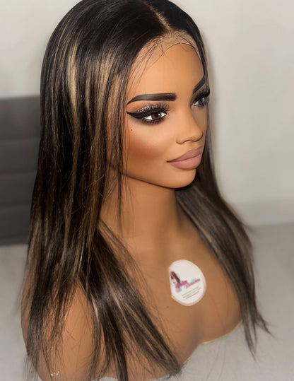 Peluca Natural - castaño muy oscuro y mechas rubias doradas - Nudos Blanqueados - Sin Pegamento  - Camelia