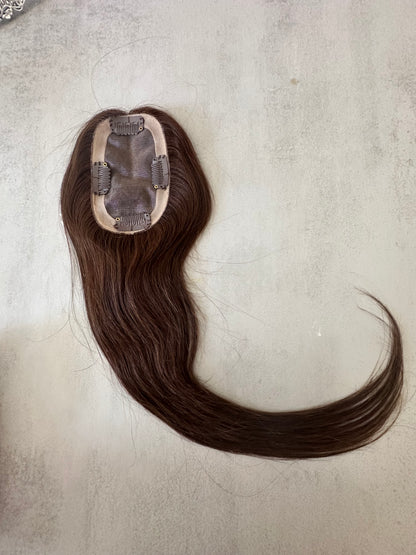 Topper de Pelo Humano 100% – Base Mono | Marrón 40 cm