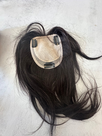 Topper de Pelo Humano 100% – Base de Seda | Negro Natural 30 cm