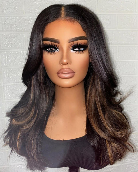 Peluca Pelo Humano Morena con Reflejos Caramelo Balayage 13x4 - CRISTINA