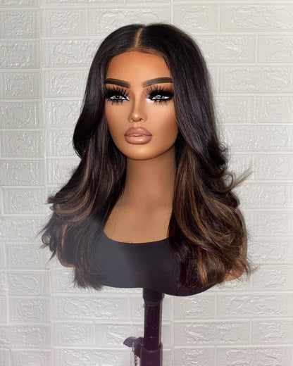 Peluca Pelo Humano Morena con Reflejos Caramelo Balayage 13x4 - CRISTINA